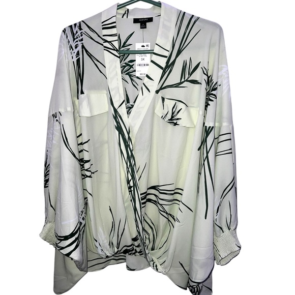 ALFANI | NWT “GREEN SWIFT PALM” CROSS WRAP FRONT LEAF TOP - Picture 9 of 9